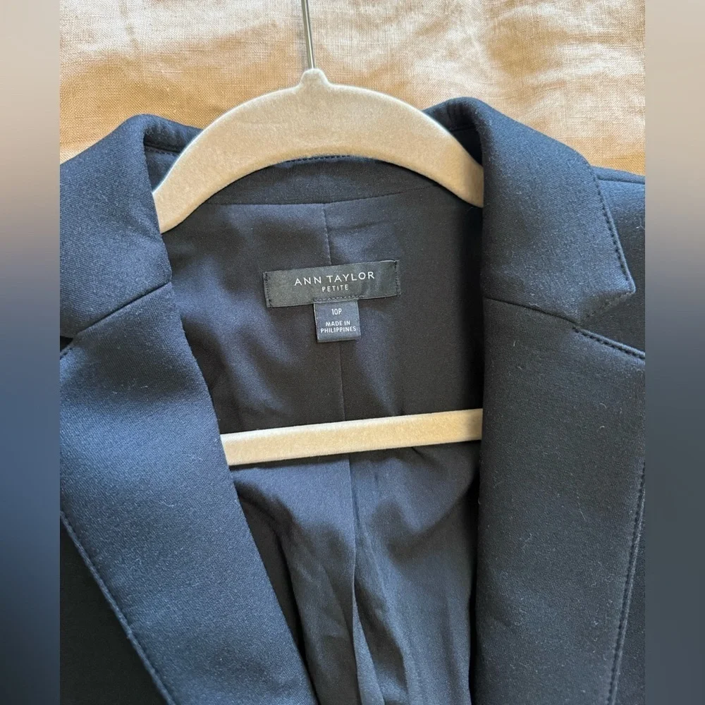 Ann Taylor Women's Black classic office minimalist Blazer jacket - Picture 9 of 9